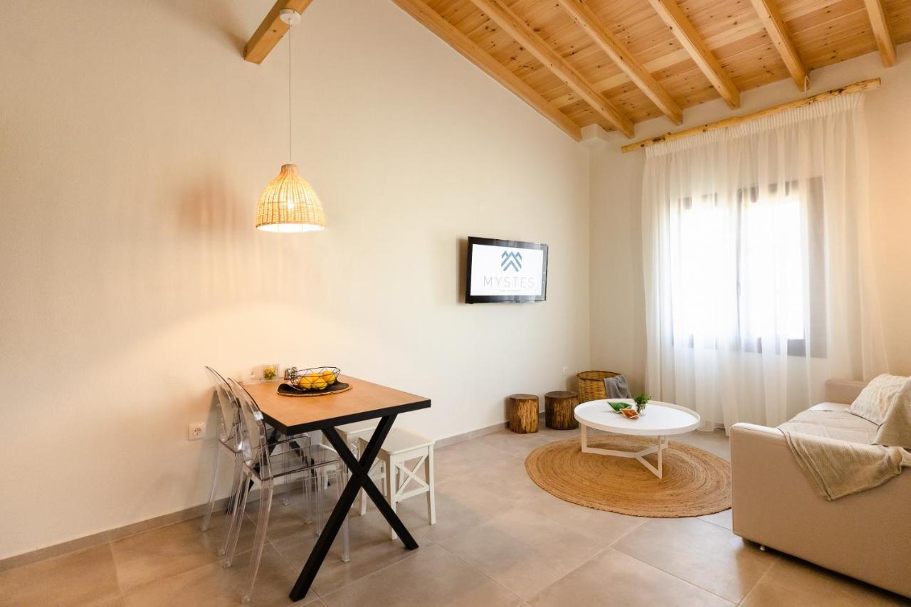 Mystes Apartment Samothraki Bagian luar foto